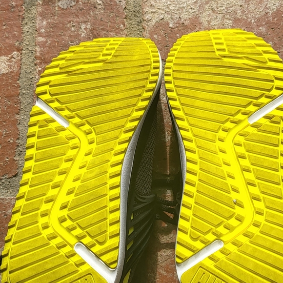 Puma - Picture 2 of 4